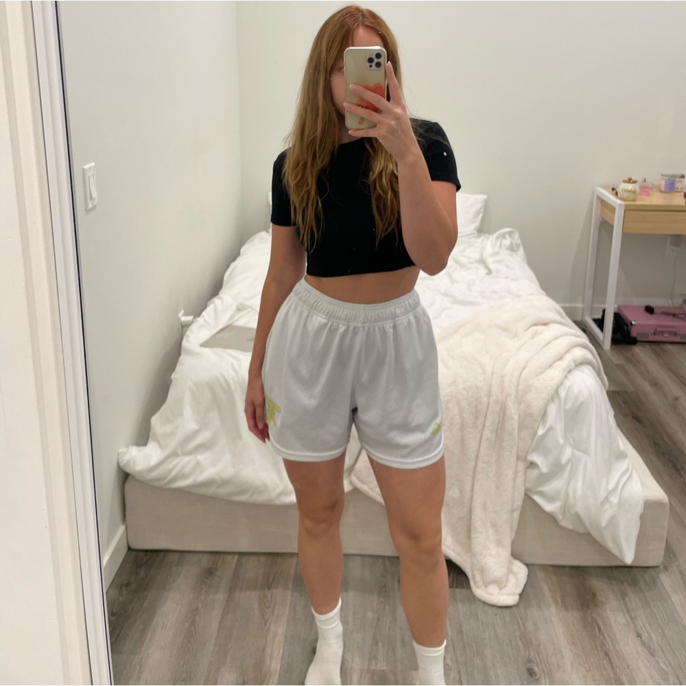 INAKA POWER white gym shorts 😍🤍